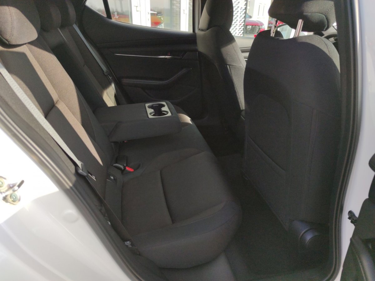 Mazda 3 3 Centre Fernlichtas LogIn RFK Sitzheizg Klimaau - 