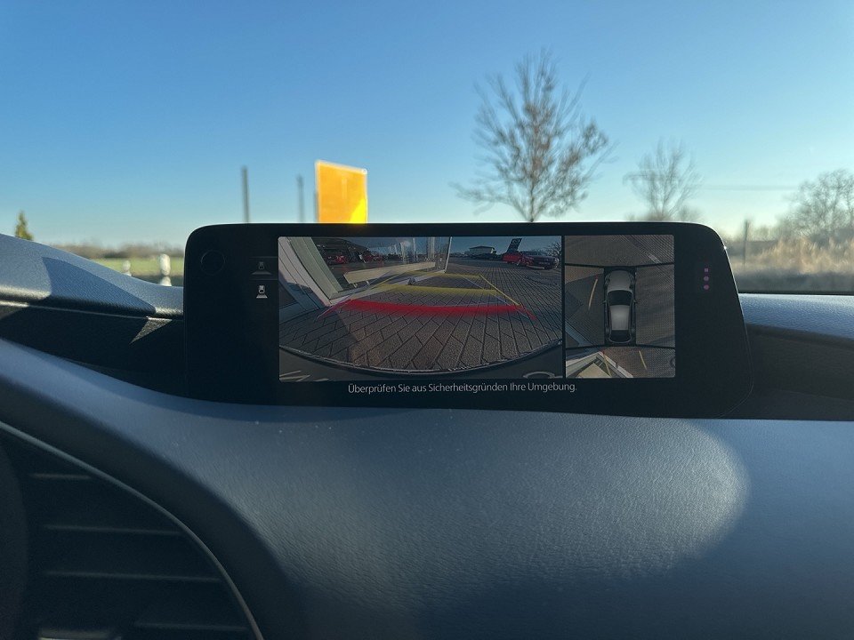 Mazda 3 3 Exclusive Klimaaut BOSE 360° Freisprech MRCC L - 