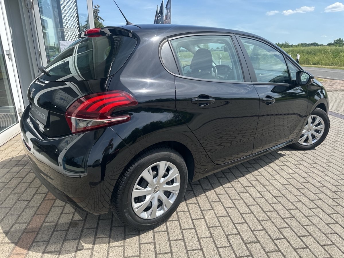 Peugeot 208 208 Active Klima Sitzheizg Freisprech Einparkhil - 