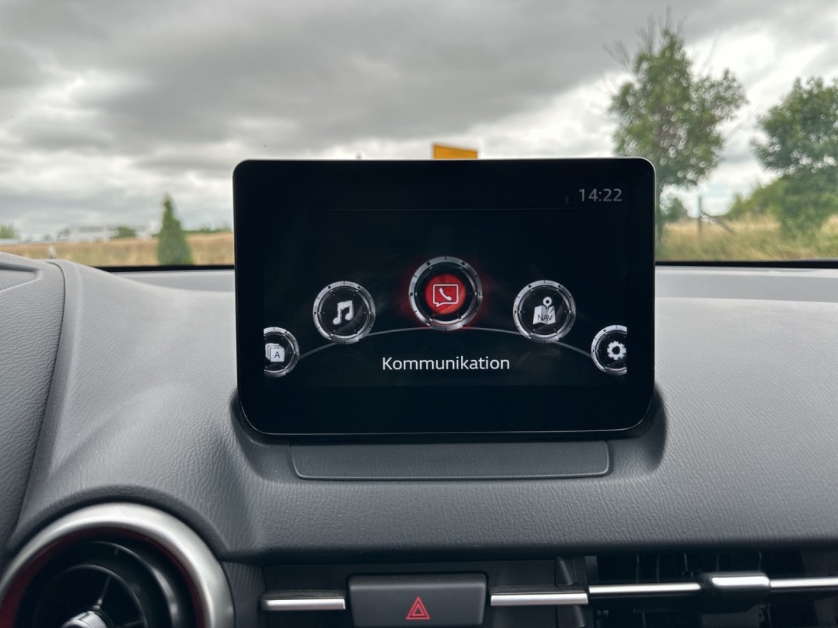 Mazda 2 2 HOMURA Automatik RFK Einpakhilfe Klimaaut Sitz - 