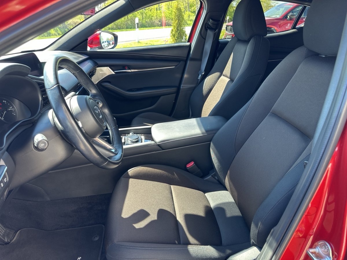 Mazda 3 3 SELECTION Standheizg Matrix 360° Klimaaut Sitz - 