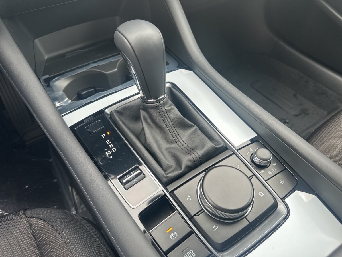 Mazda 3 3 Exclusive Klimaaut BOSE 360° Freisprech MRCC L - 