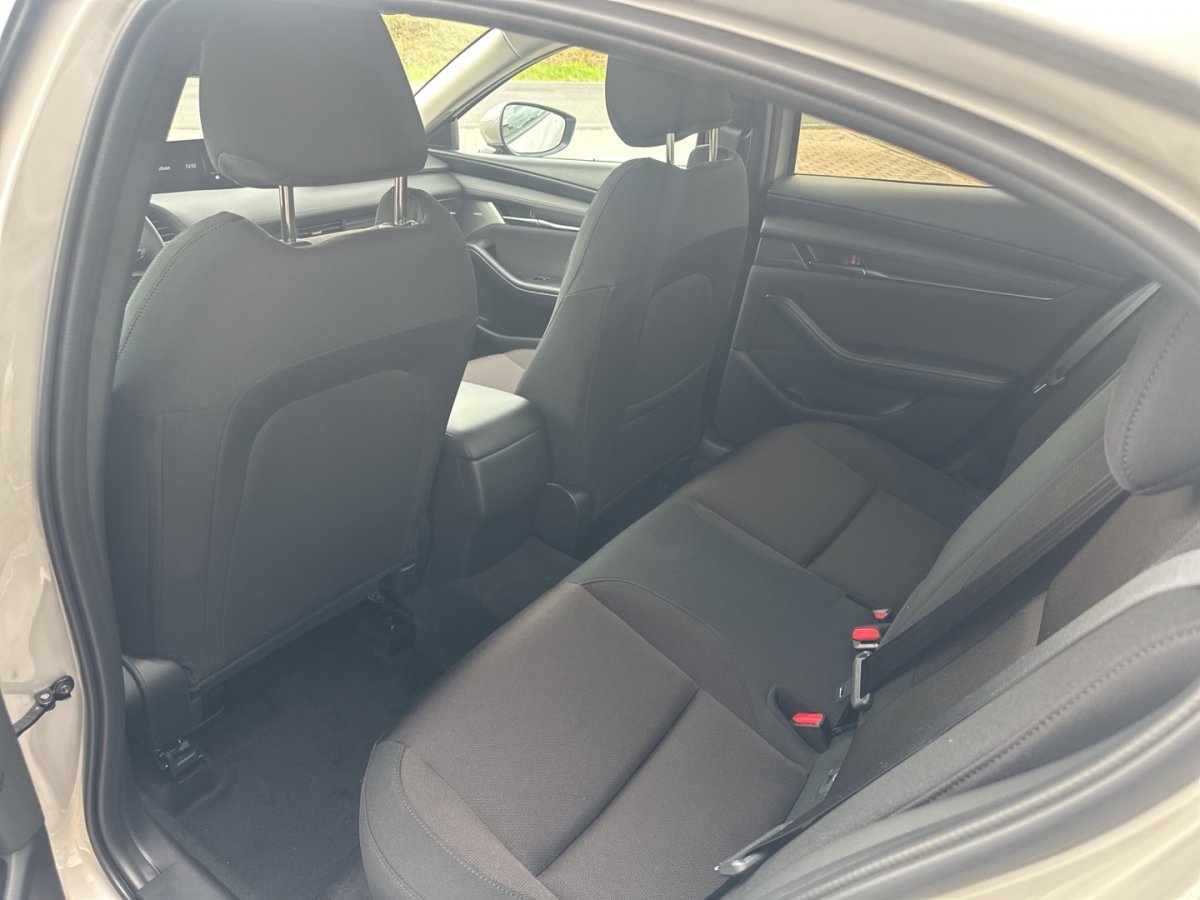 Mazda 3 3 Exclusive Klimaaut BOSE 360° Freisprech MRCC L - 