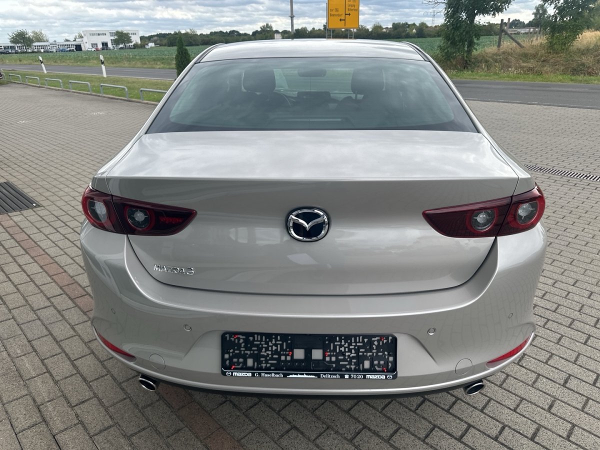 Mazda 3 3 Exclusive Klimaaut BOSE 360° Freisprech MRCC L - 