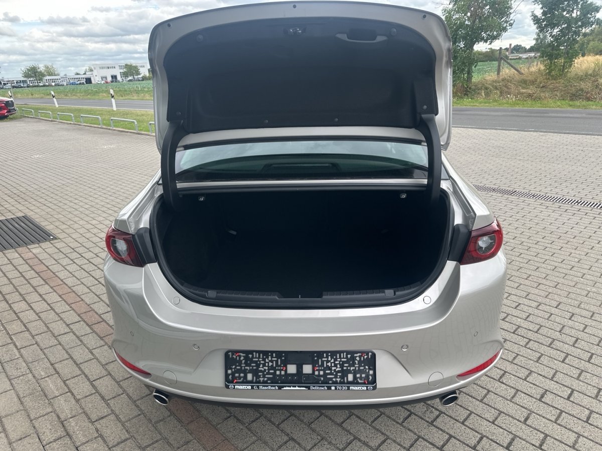 Mazda 3 3 Exclusive Klimaaut BOSE 360° Freisprech MRCC L - 