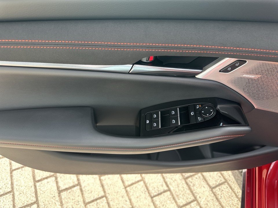 Mazda 3 3 Nagisa Leder Bose RFK Einparkhilfe Notbremsass - 